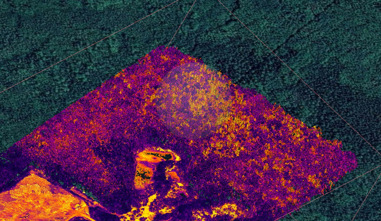 Oblique view of the thermal point cloud showing a hot zone on the tip surface